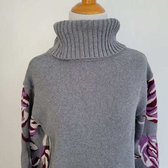 CAbi Eden Pullover Sweater Turtleneck Gray Bell Sleeves Gray Floral Women Medium - Picture 6 of 13